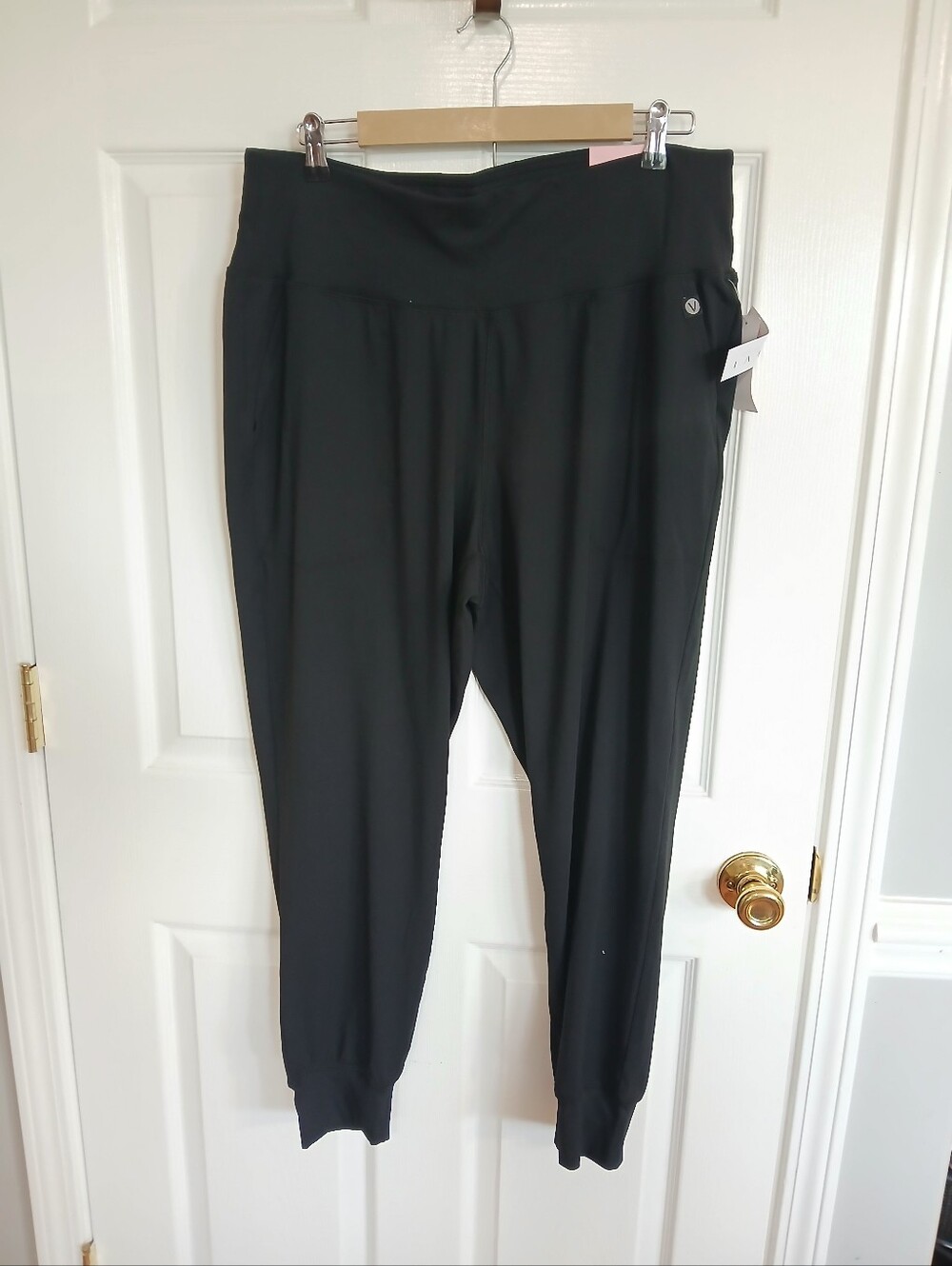 NWT Livi Active Black High-Waist Jogger Athleisure Athletic Gym Outdoor Sporty